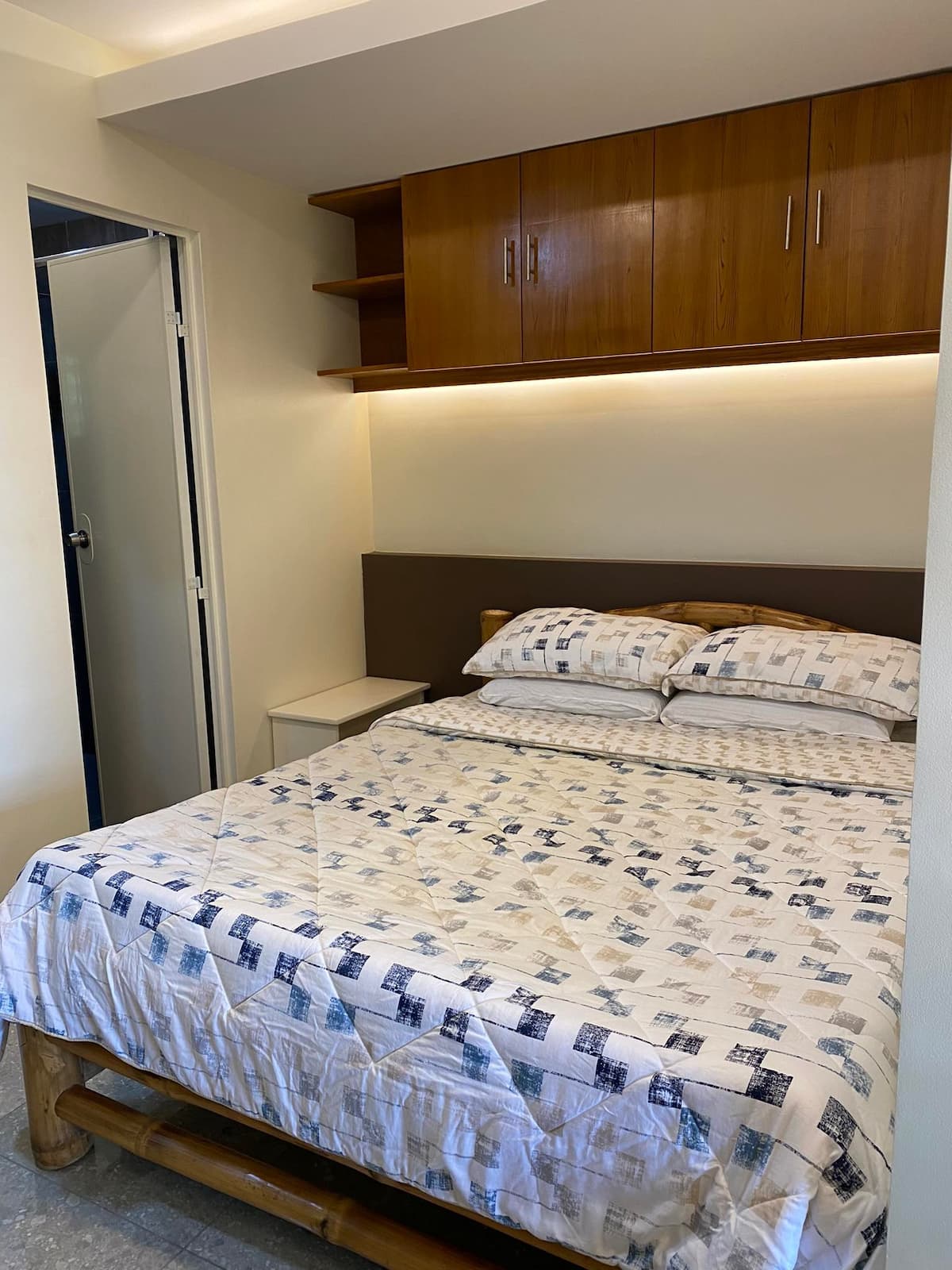 Siquijor Cabin: Queen bedroom