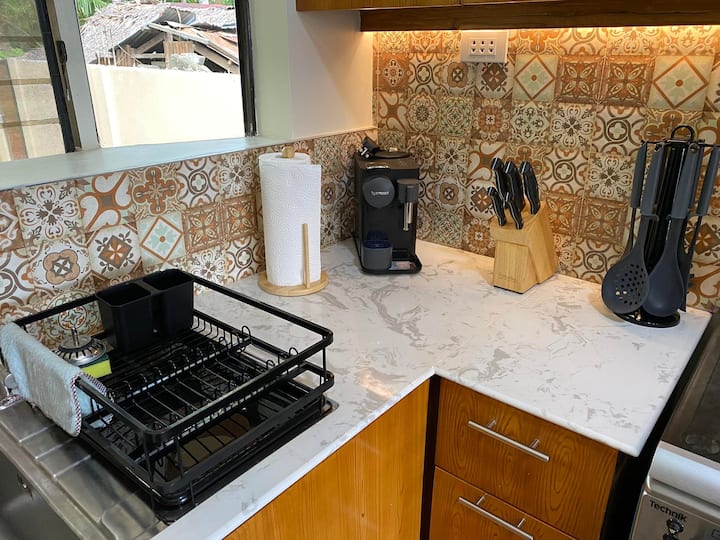 Siargao Cabin: Full kitchen